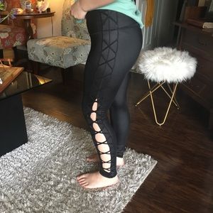 Ultra sexy Victoria Secret workout pants. Sz M